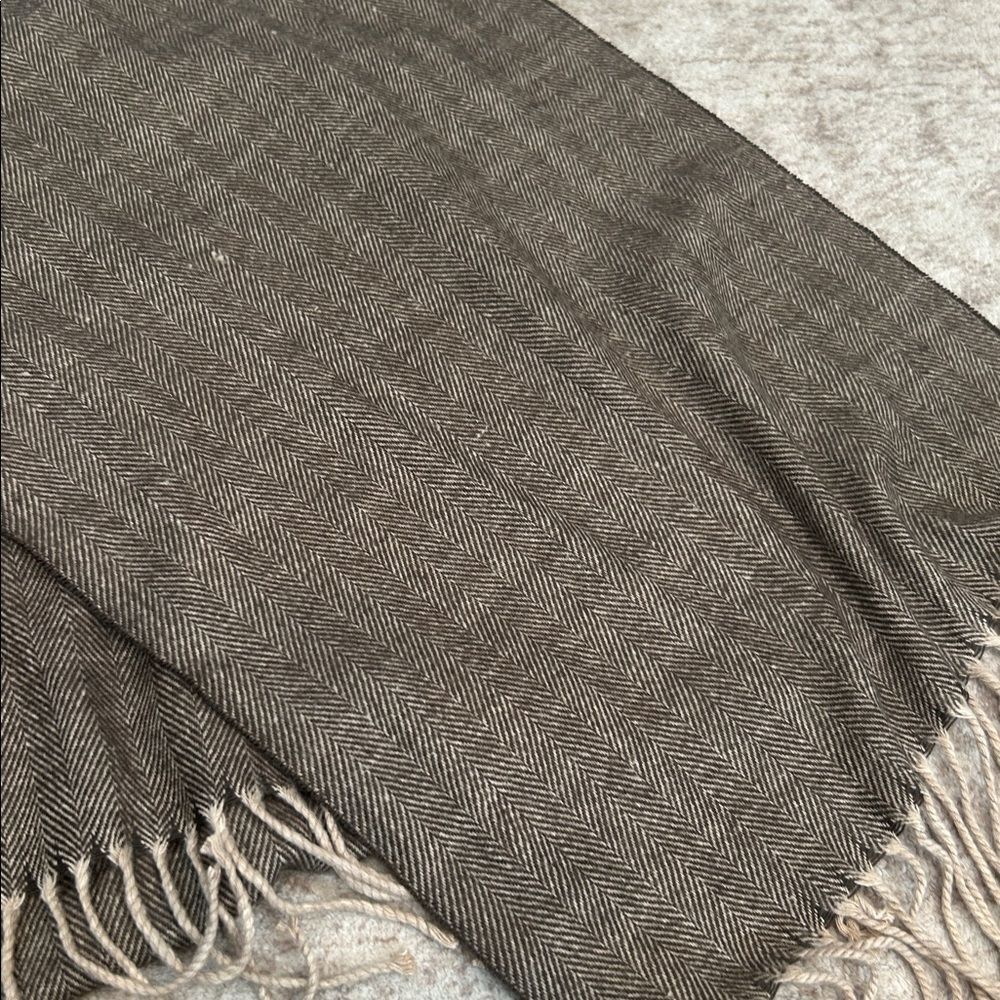 Brown and ivory cashmere blend long scarf - Picture 5 of 7